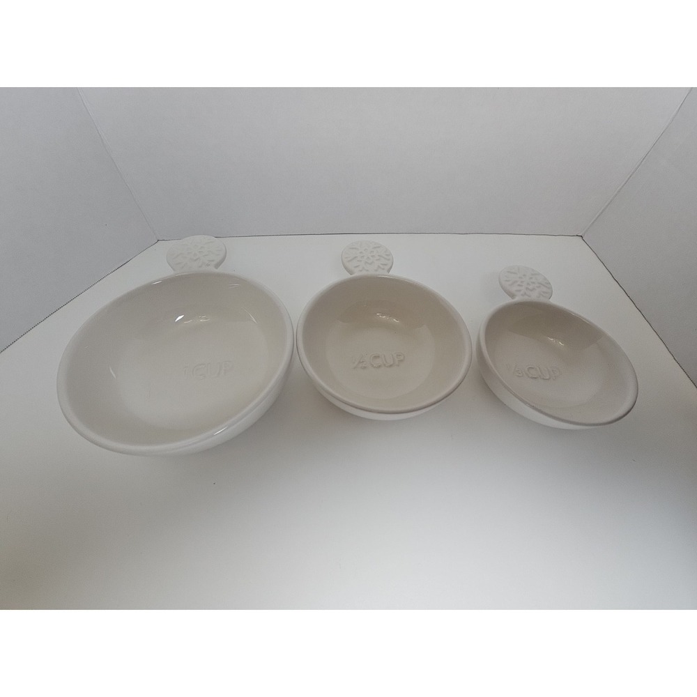 Hallmark Snowflake Nesting‎ Ceramic Measuring Cups Set Of 3